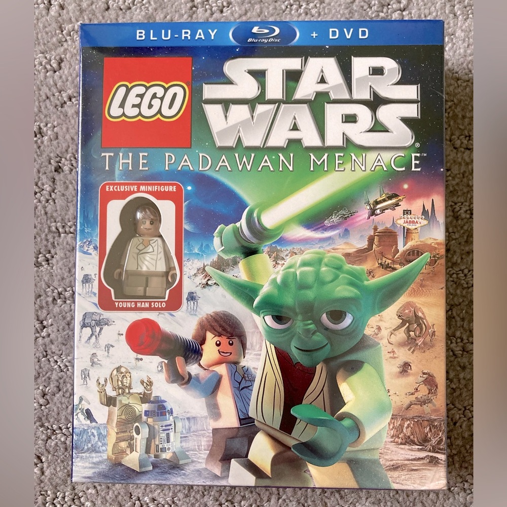 LEGO Star Wars: The Padawan Menace Blu-ray + DVD & Minifig.